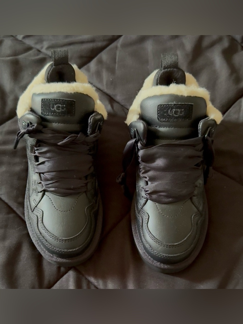 UGG Lowmel Plush Leather